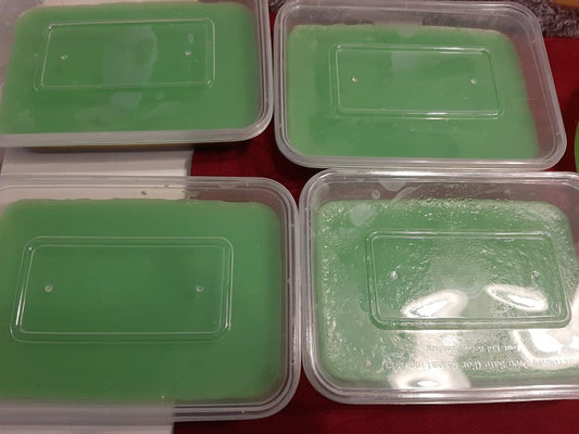 Four sealed tubs of green-topped sapin-sapin overload