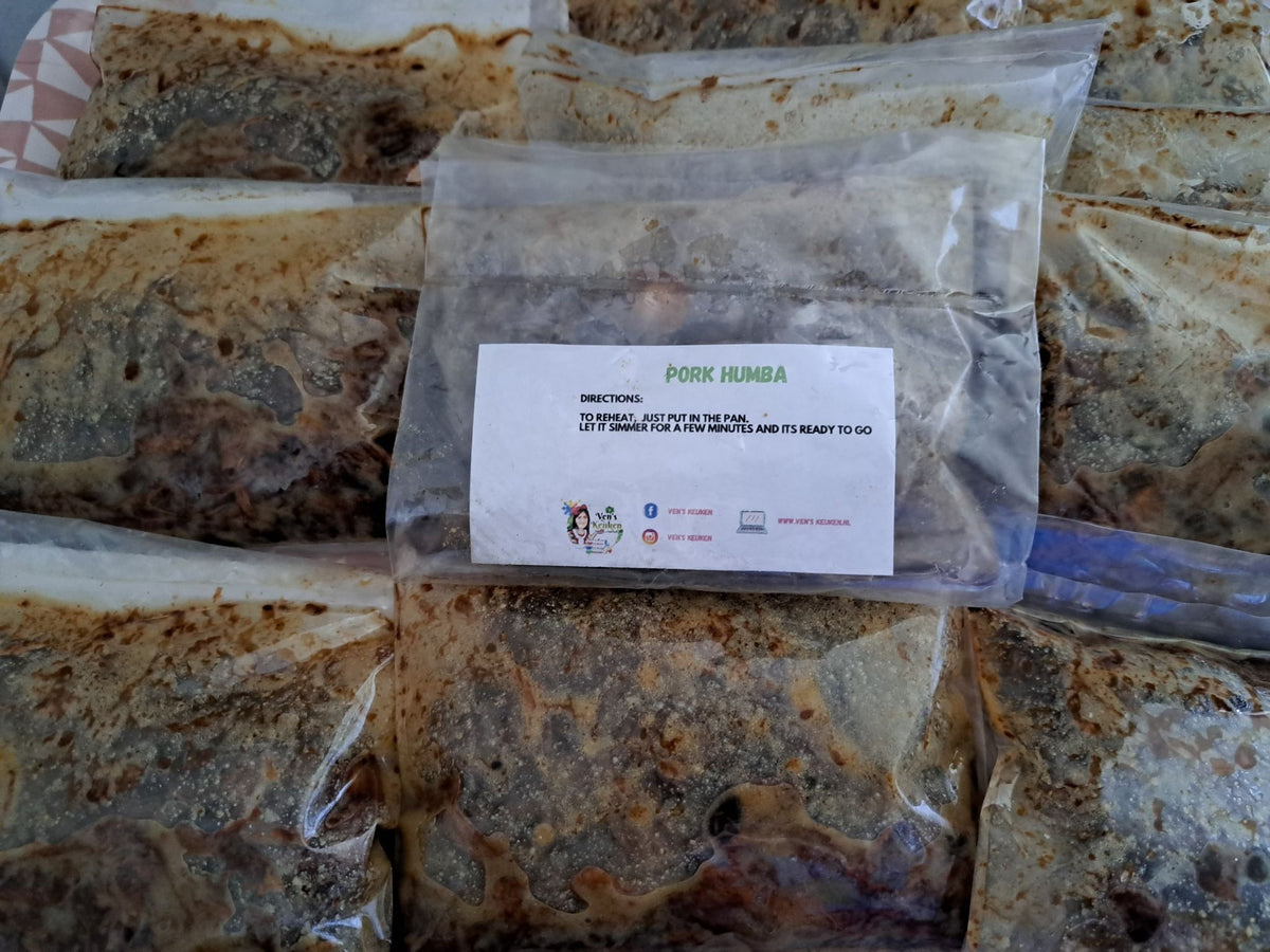 Frozen 200 g pork humba portions in sealed packs with product label